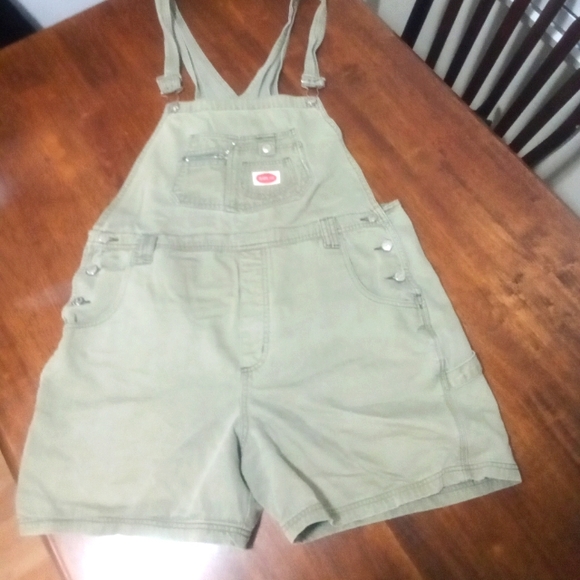 Overall shorts - Picture 1 of 8